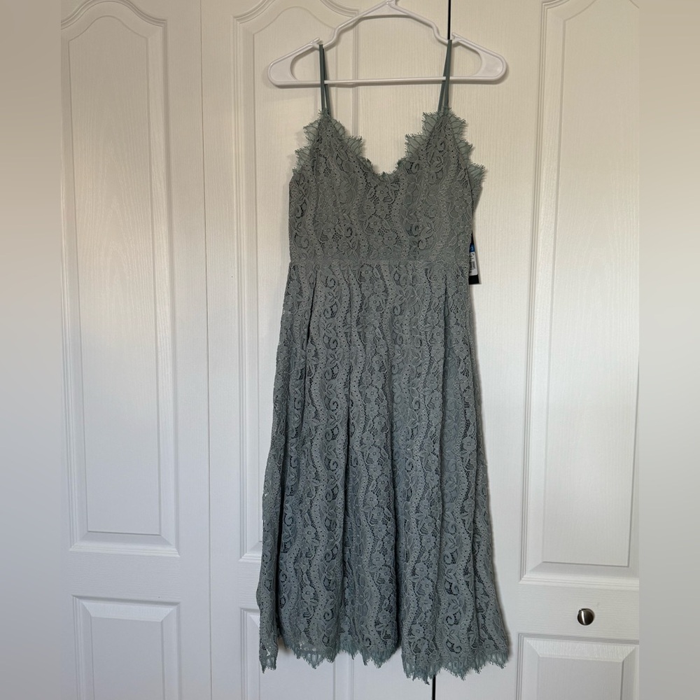 Occassion by Dex lace dress size small